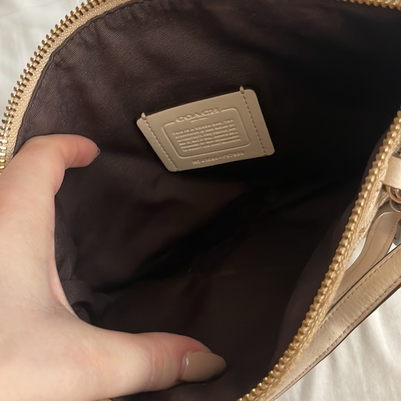 Coach satchel cream colored - Picture 4 of 8